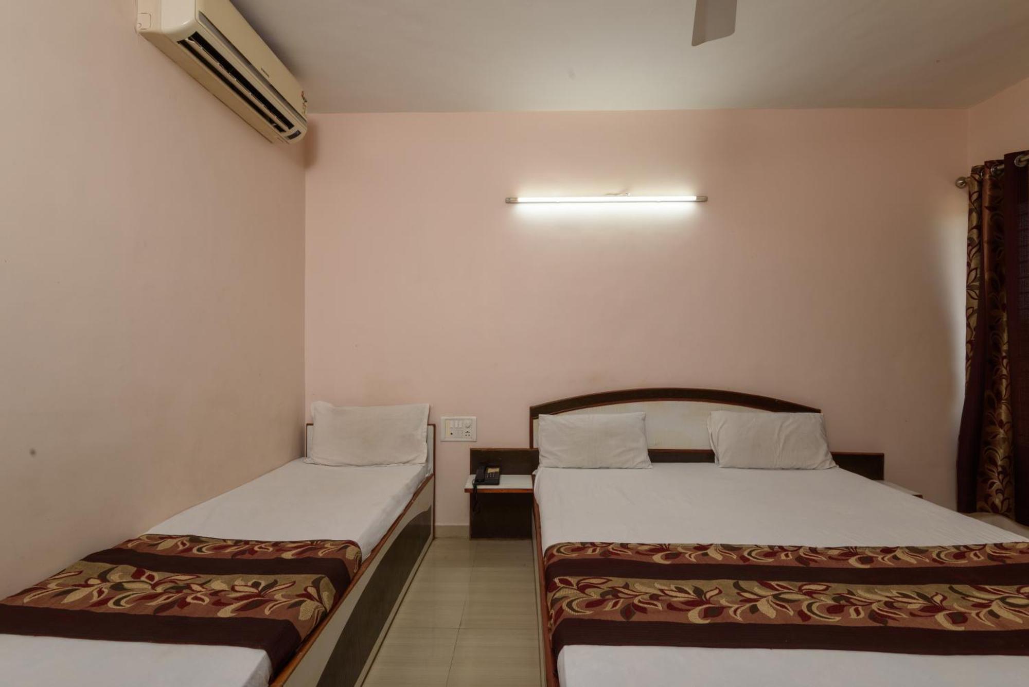 Hotel Sai Shraddha Shirdi Dış mekan fotoğraf